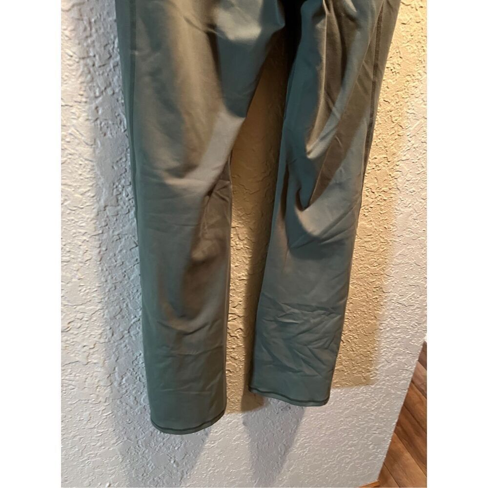 Pure Luxe By Fabletics Green Bootcut Leggings Woman’s Size Medium - Picture 8 of 10